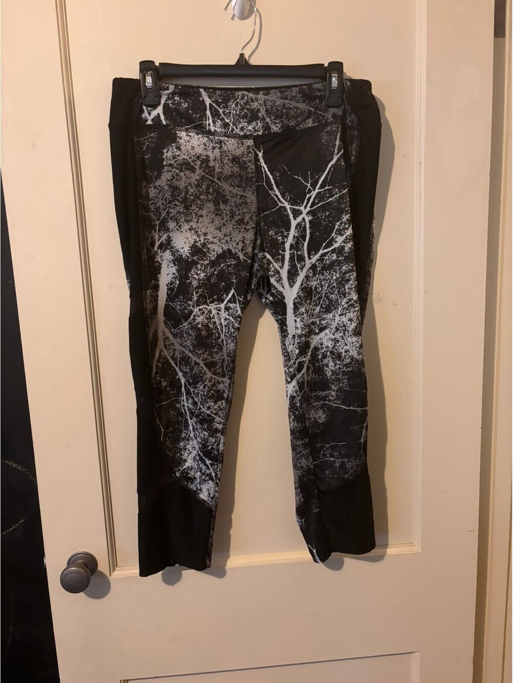 Avia Black White Tree Print Leggings Large